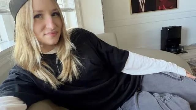 Bạn Thân Tomboy Chứng Minh Cô Ấy Không Phải Les - Abbie Sykes