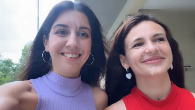 Hàng Xóm Gợi Cảm Mong Được Thỏa Mãn Trên Khuôn Mặt Dễ Thương Trong Public Cumwalk