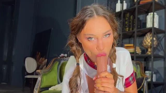 Foxxx trong Chuyện Mùa Đông: Giấc Mơ Đầy Đam Mê Với Đồ Chơi Người Lớn