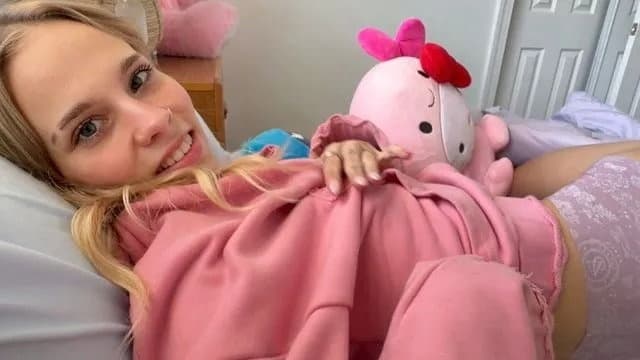 Ngày nghỉ quyến rũ của con gái riêng bên bố ~ Erica Canfield ~ Fantasy gia đình