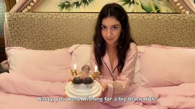 Chúc Mừng Sinh Nhật Katty West Và Cuộc Gặp Gỡ Nóng Bỏng Đầy Đam Mê