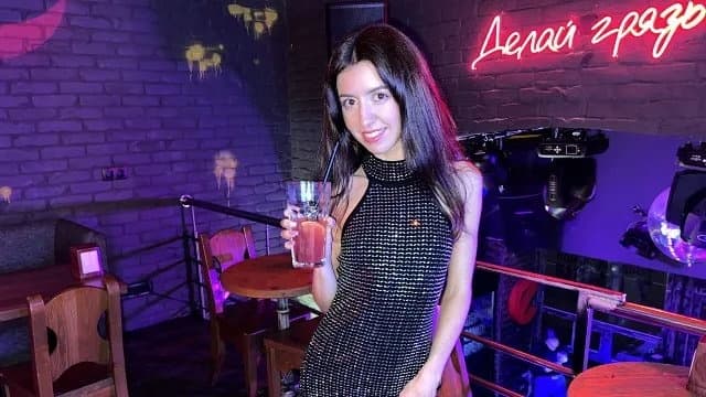 Public Pickup tại Nightclub và Cuộc Yêu Mãnh Liệt với Bondage Creampie