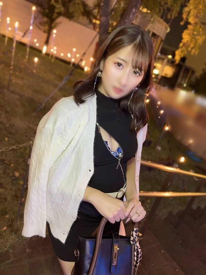 FC2-PPV-4811816 - Vợ Toàn Thời Gian 28 Tuổi Cuồng Sướng Được Chồng Cho Phép