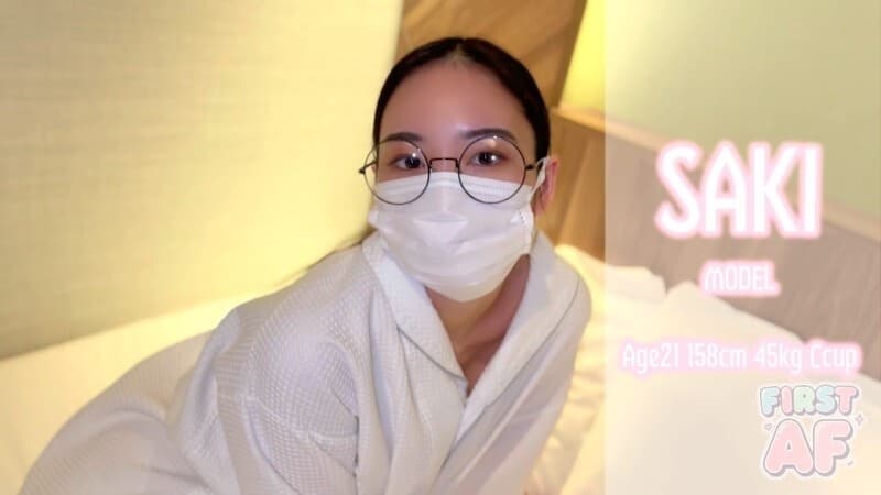 SAKI lần đầu trải nghiệm quan hệ hậu môn đầy đau đớn và quyến rũ