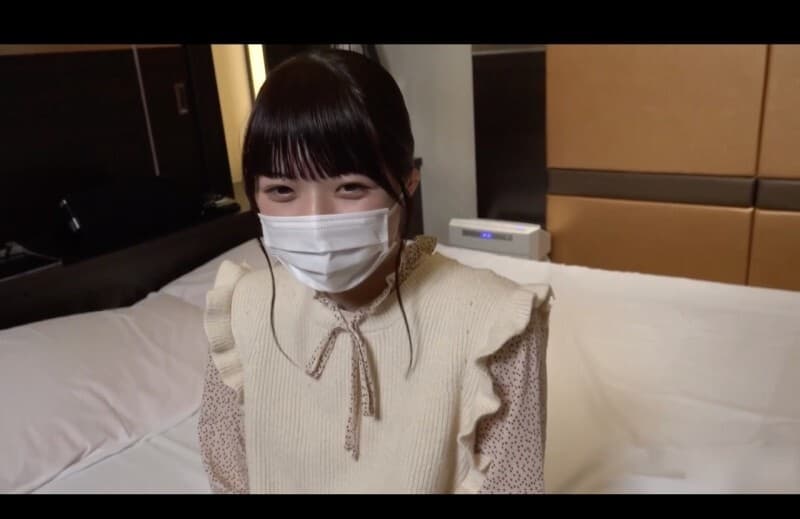 Bí mật đen tối của ứng viên center idol: Mang thai do ông già